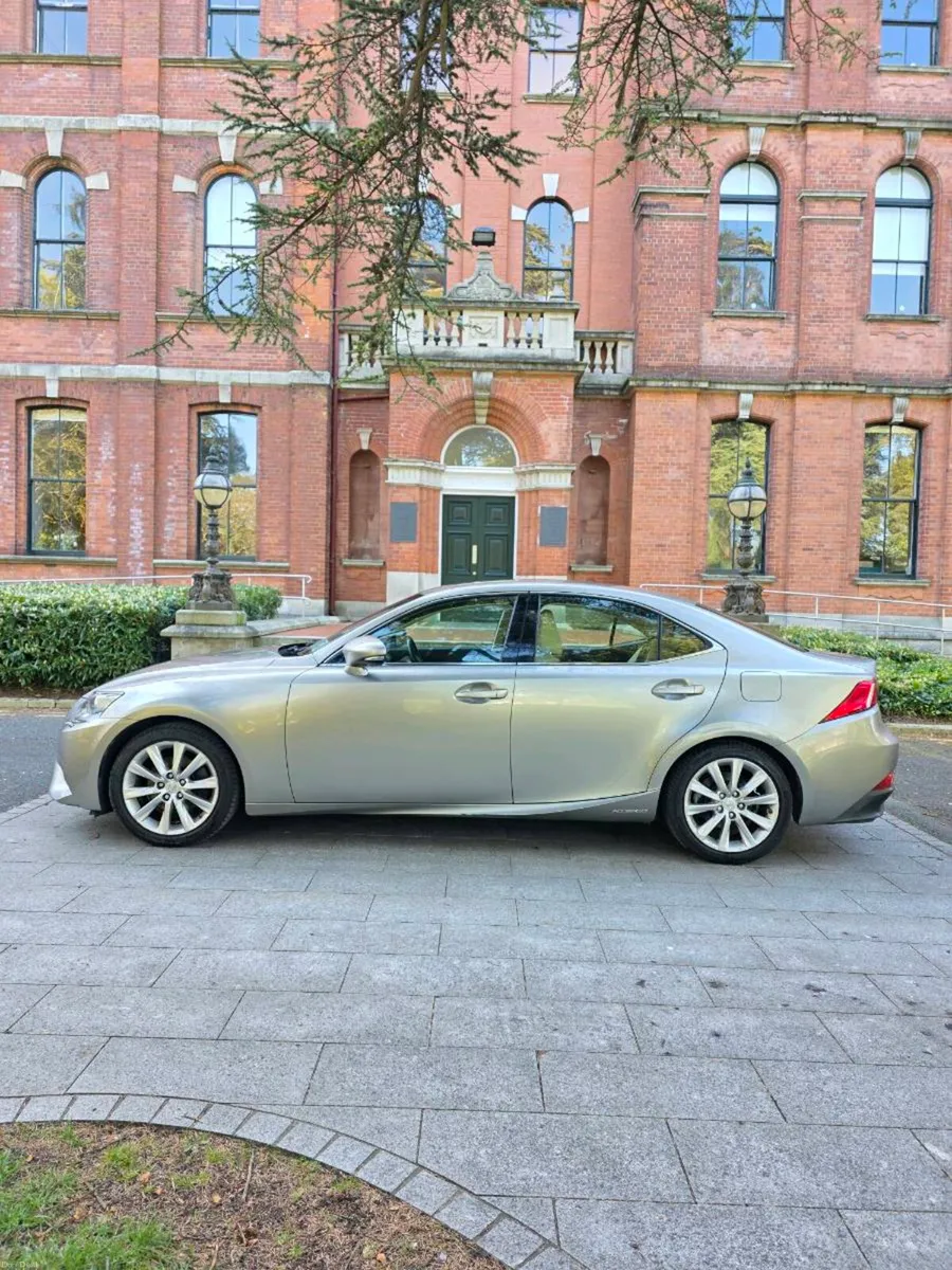 Lexus is300h New NCT - Image 4