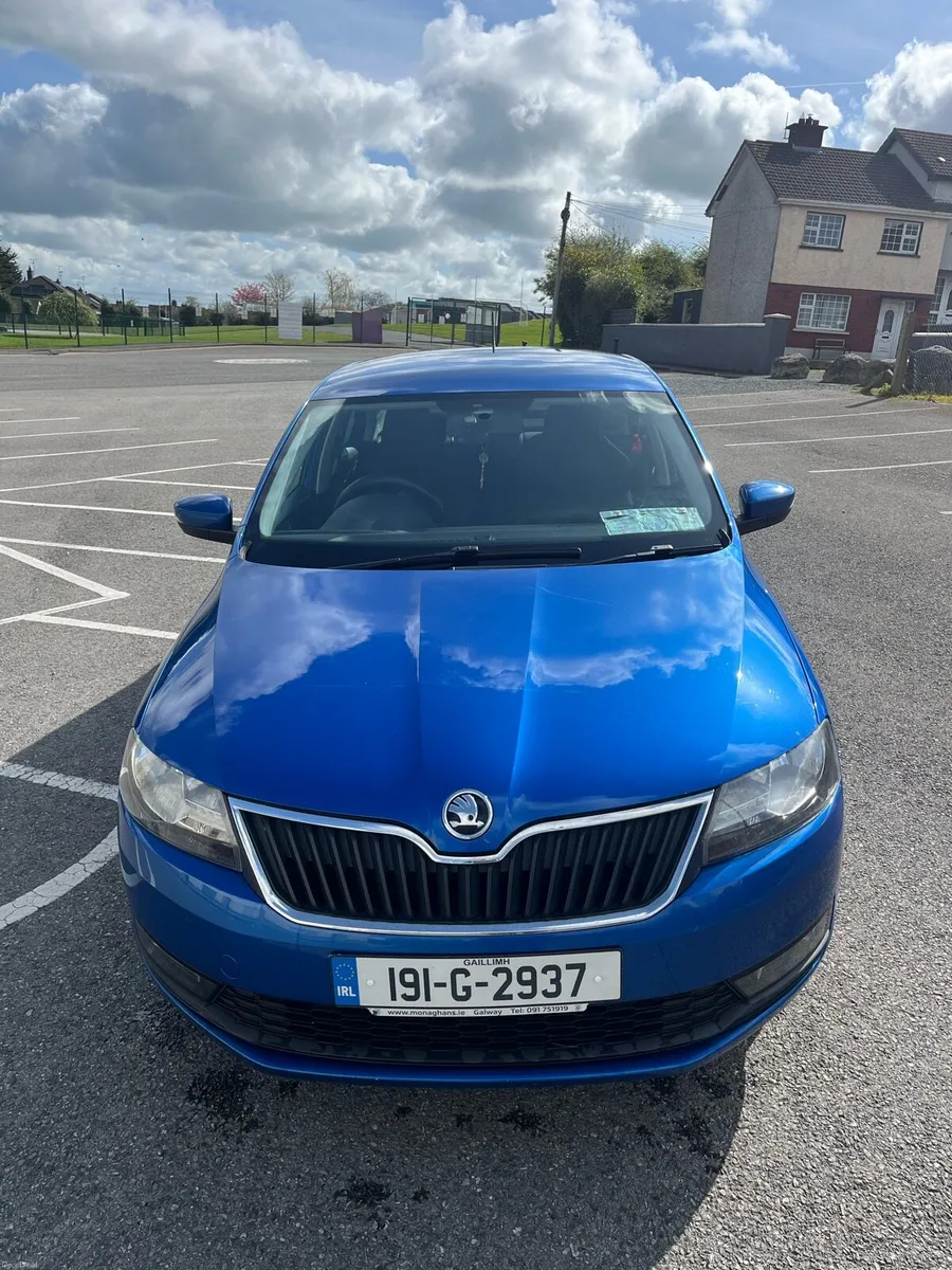 Skoda Rapid - Image 2