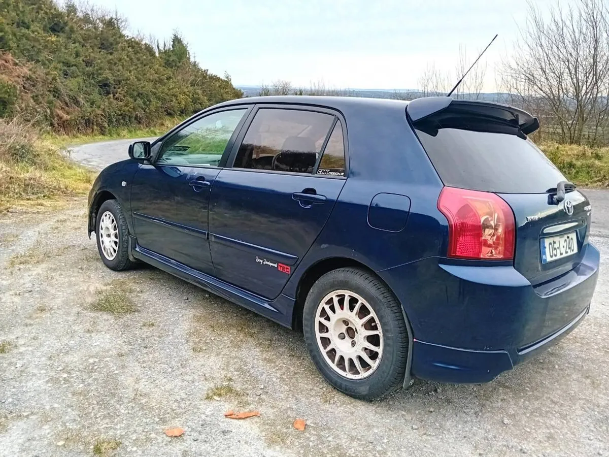 05 e12 toyota corolla - Image 3