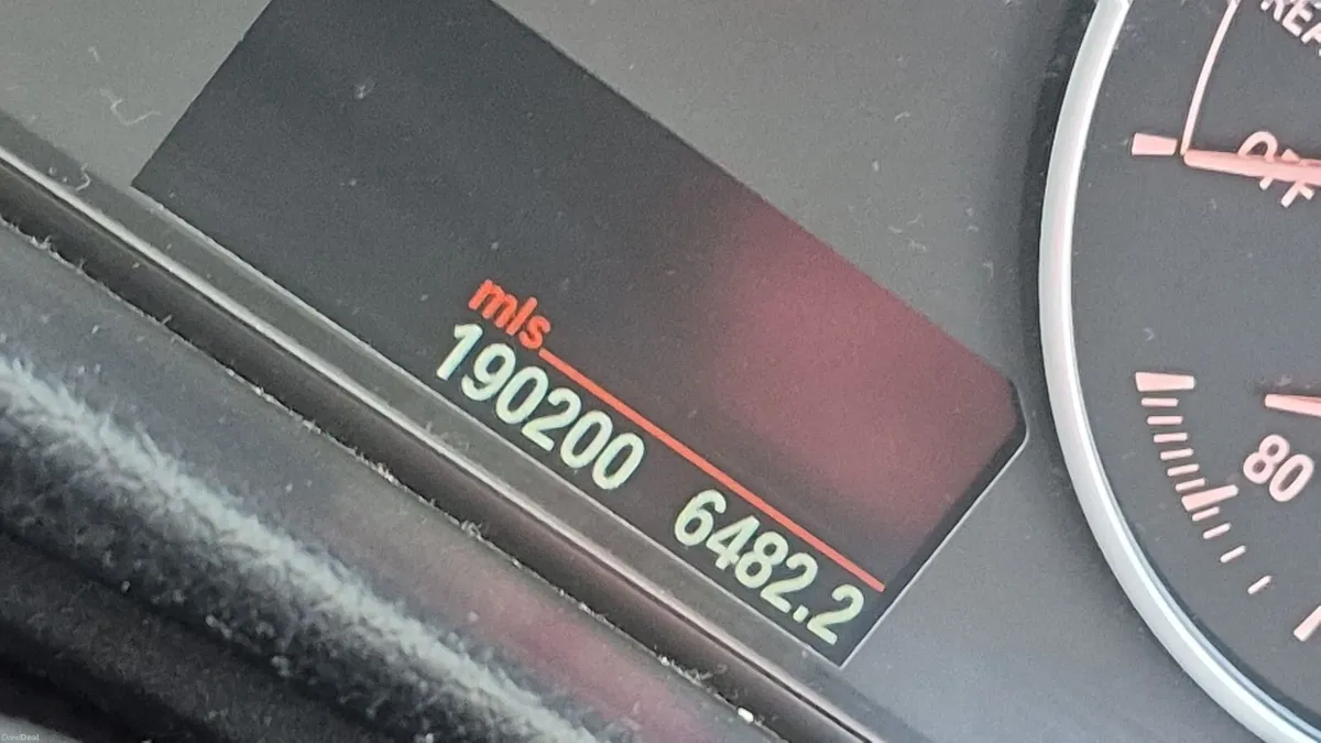 BMW 3-Series 2012 - Image 3