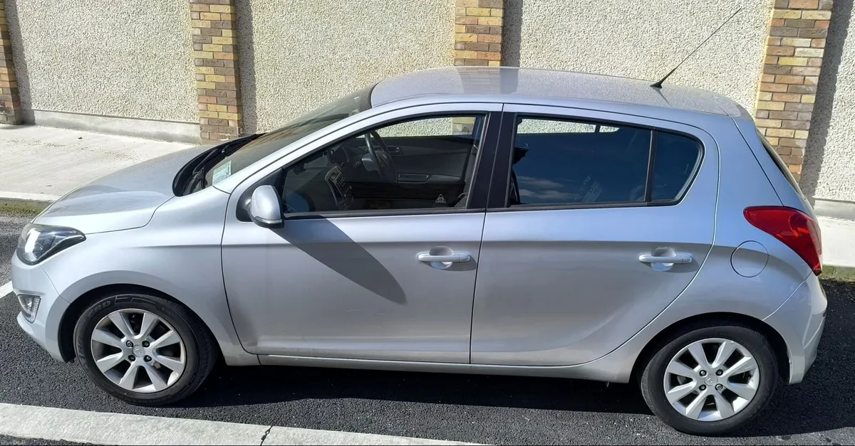 Hyundai i20 2014 - Image 2