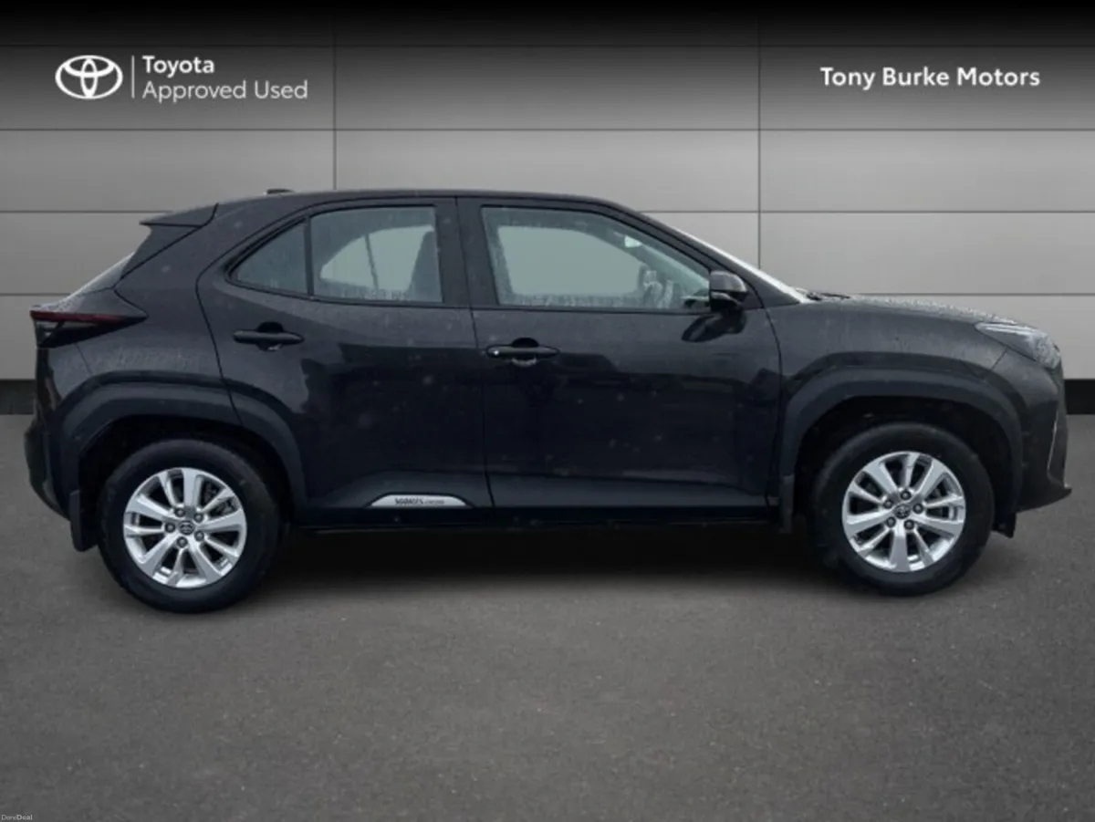 Toyota Yaris Cross - Luna - 1.5 Hybrid - Automatic - Image 3