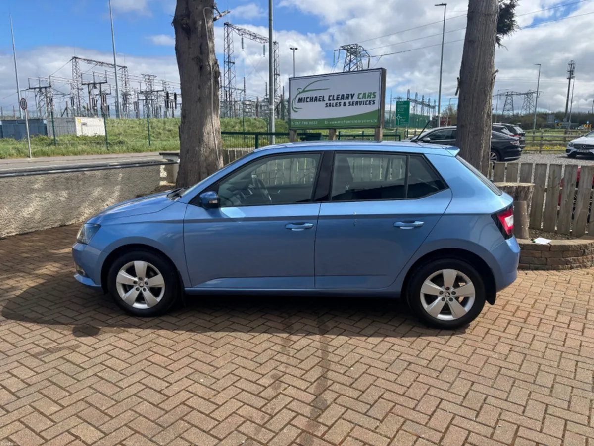 Skoda Fabia AMBITION 1.0 MPI 60HP 4DR - Image 3