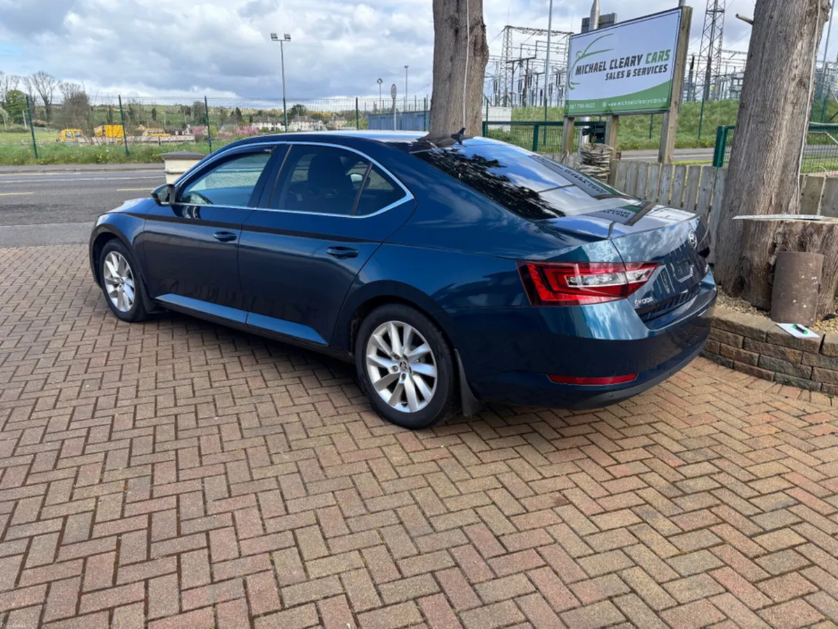 Skoda Superb STYLE 2.0 TDI 150BHP 4DR - Image 3
