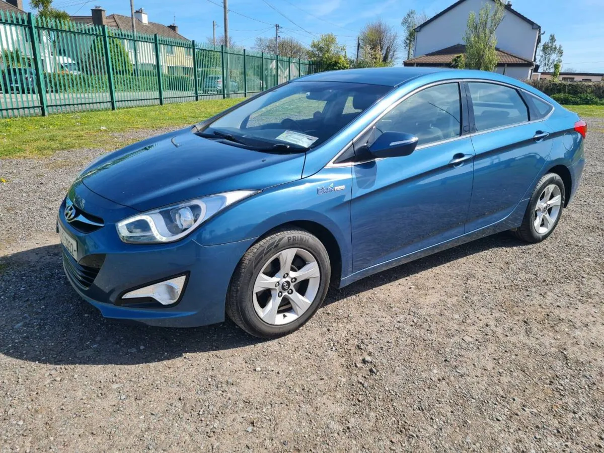 2013 Hyundai i40 - Image 1