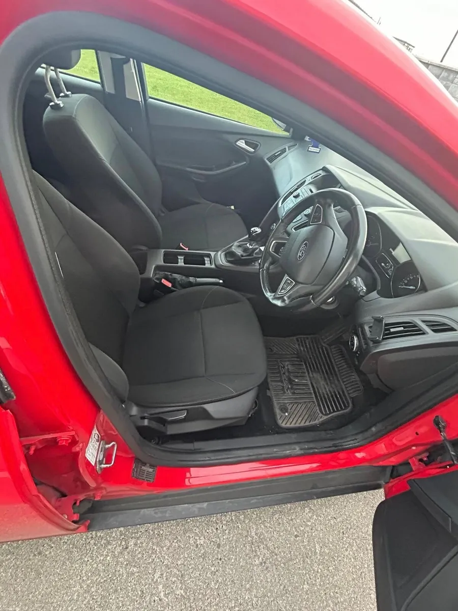 Ford Focus 2015 - Image 4