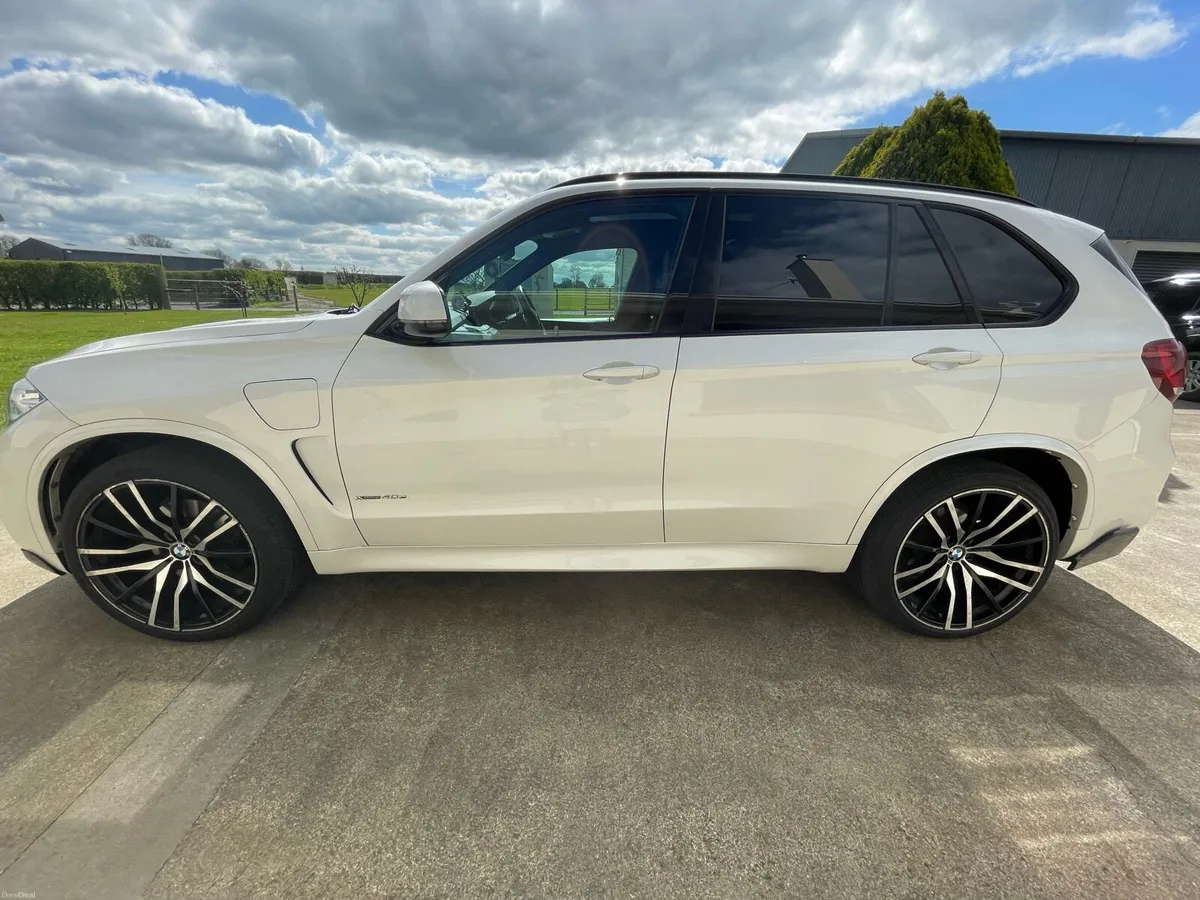 2016 BMW X5 xDrive40e m Sport - High Spec - Image 4
