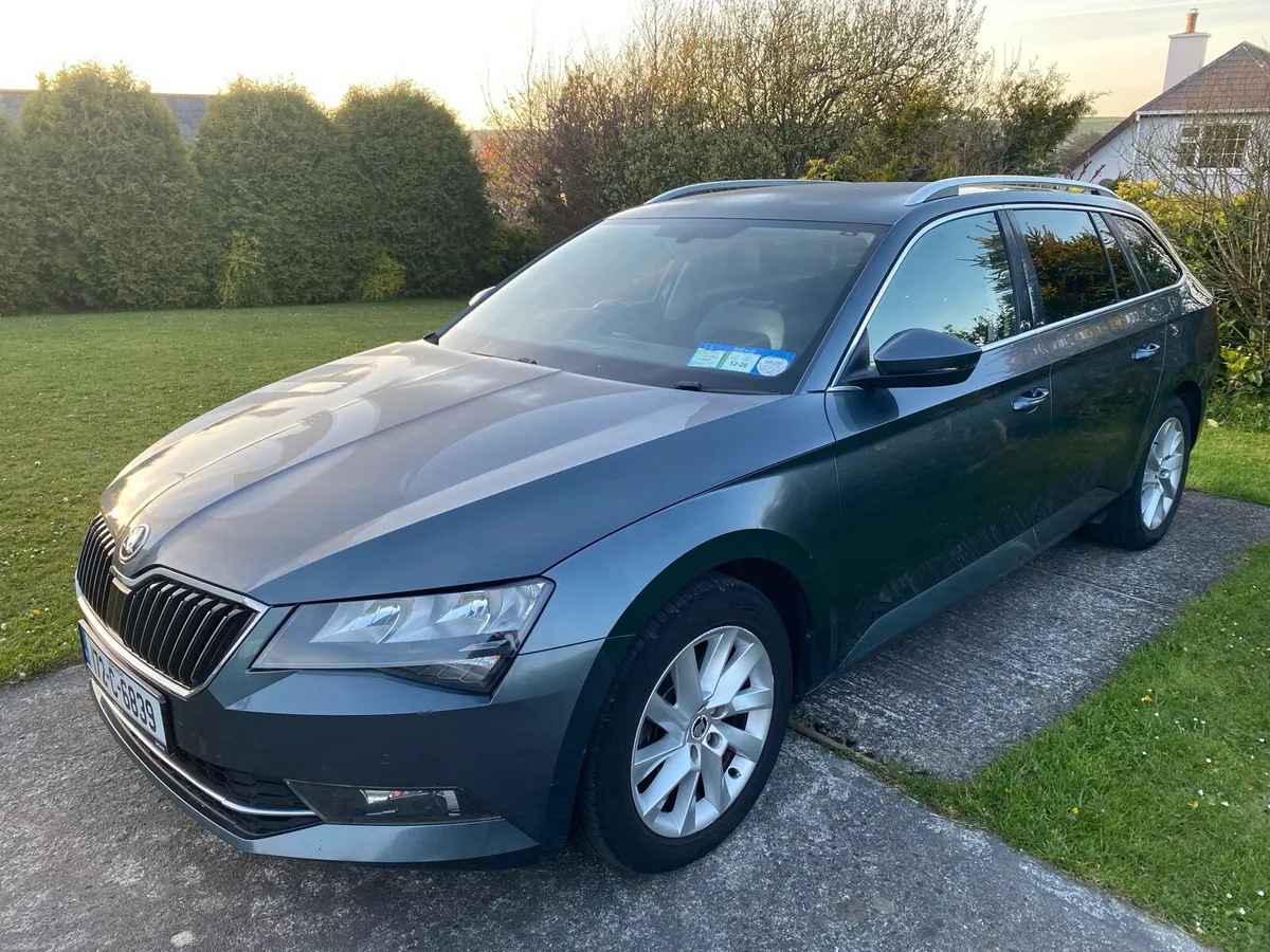 Skoda Superb 2.0 TDI SE Technology - Image 2
