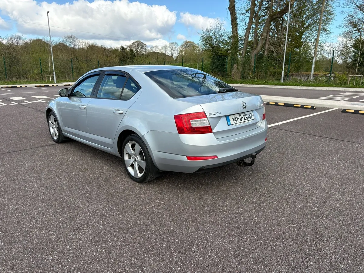 141 Skoda Octavia 1.6 diesel NCT and taxed - Image 4