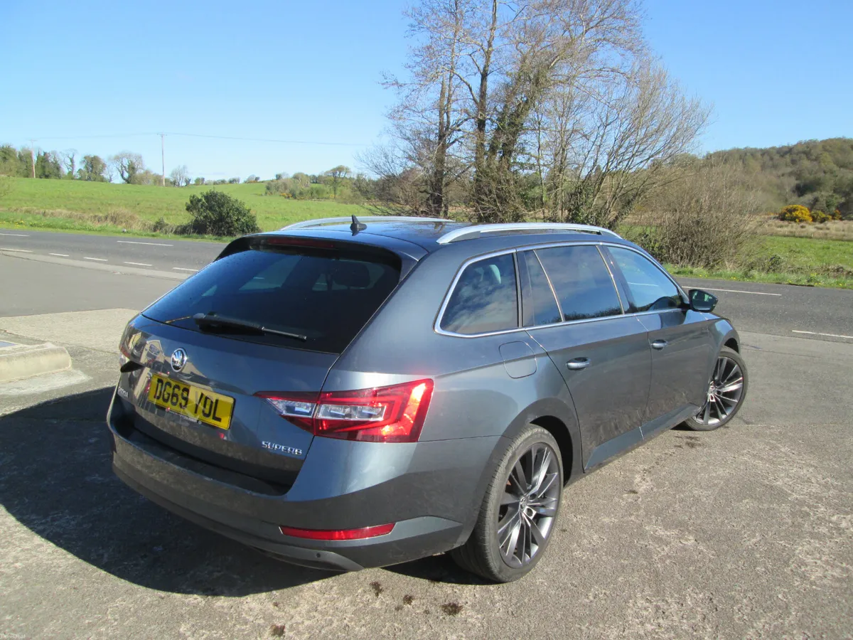 2019  SKODA  SUPERB  2.0  TDI  CR  SEL  EXECUTIVE - Image 4