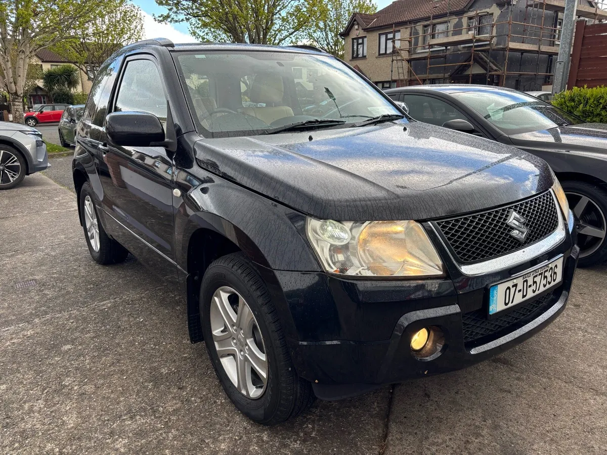 Suzuki Grand Vitara 4x4 VERY LOW MILEAGE - Image 3
