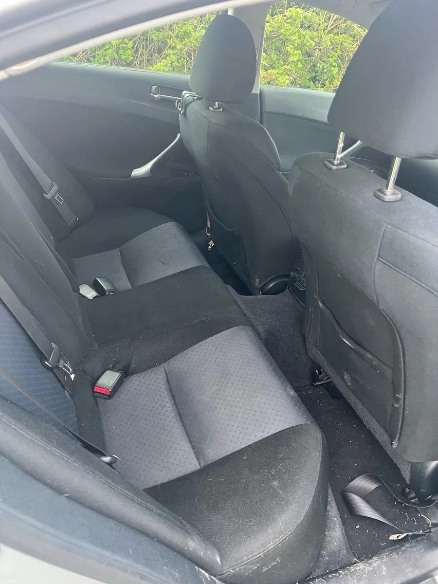 Lexus is 250 - Image 1