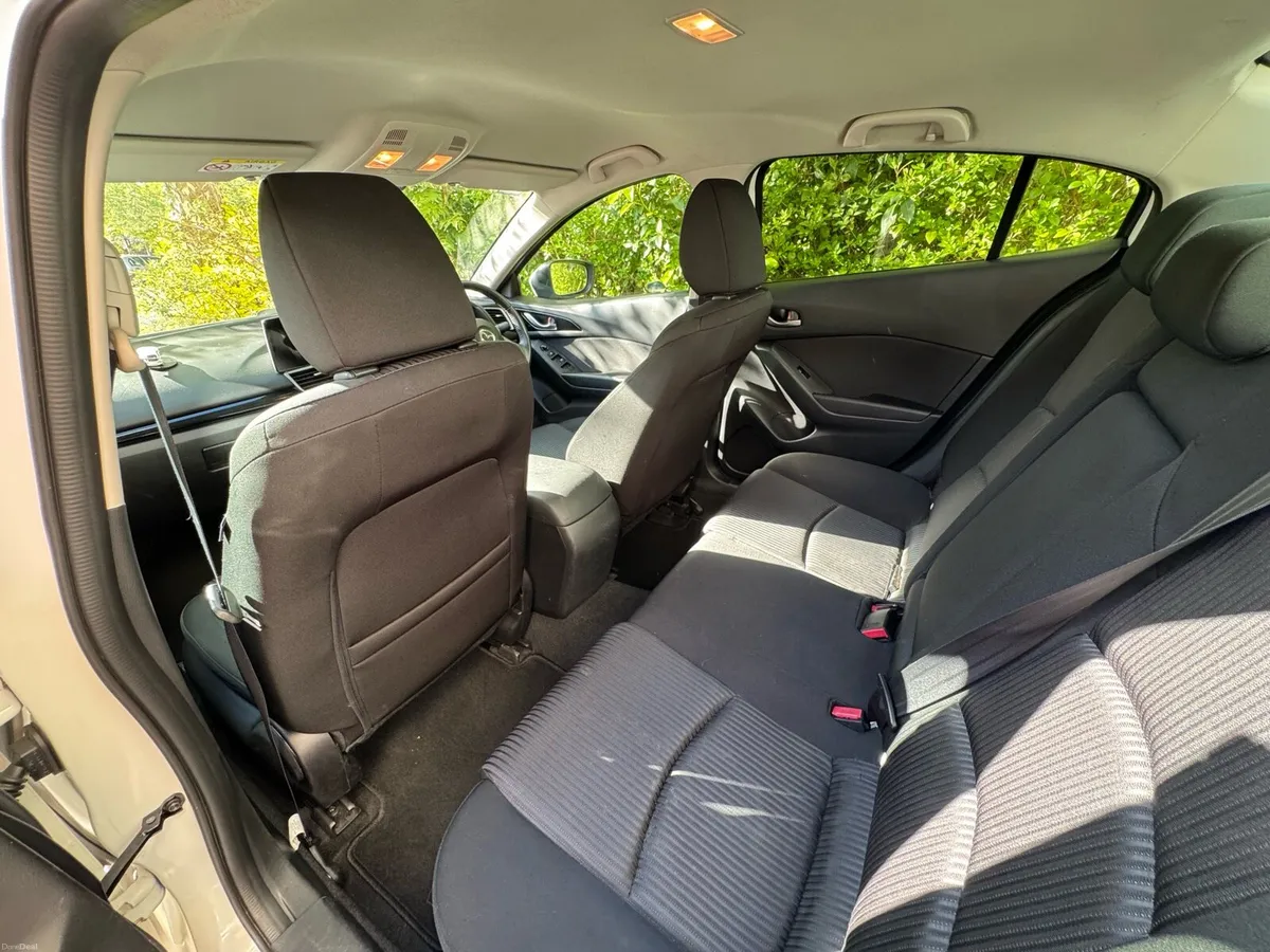 Mazda 2015 - Image 4