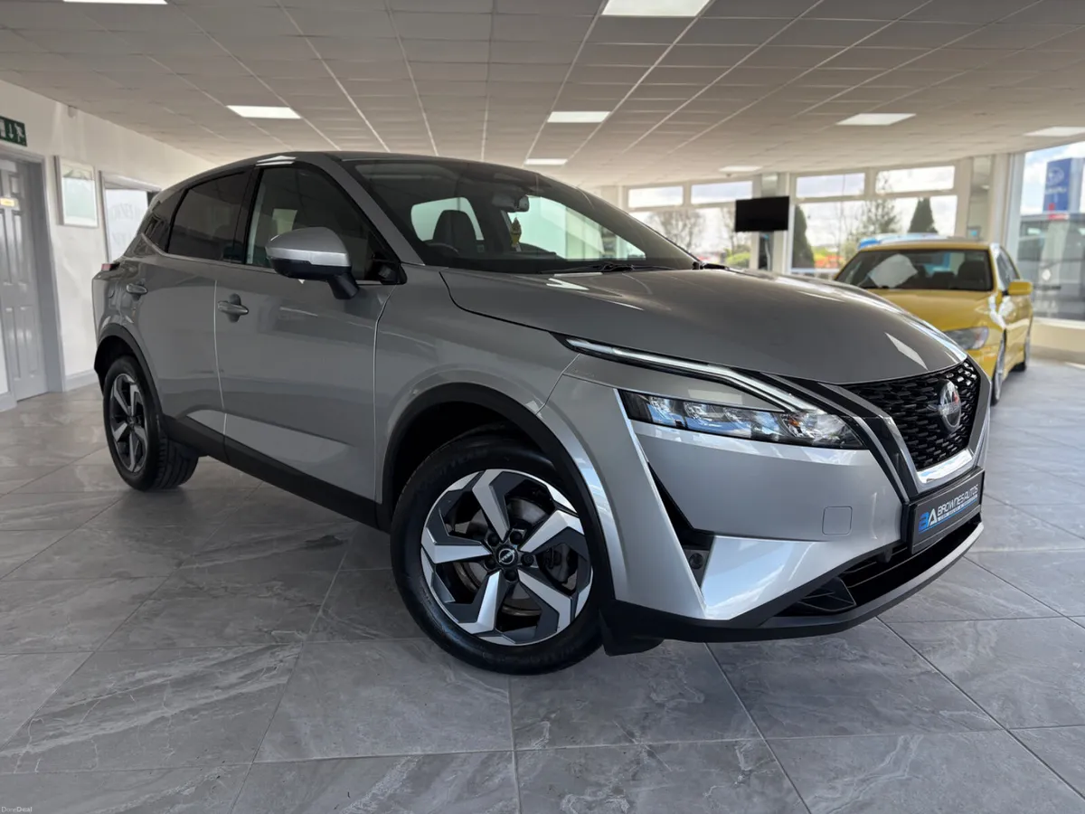 2023 Nissan Qashqai N-Connecta Automatic Hybrid - Image 3