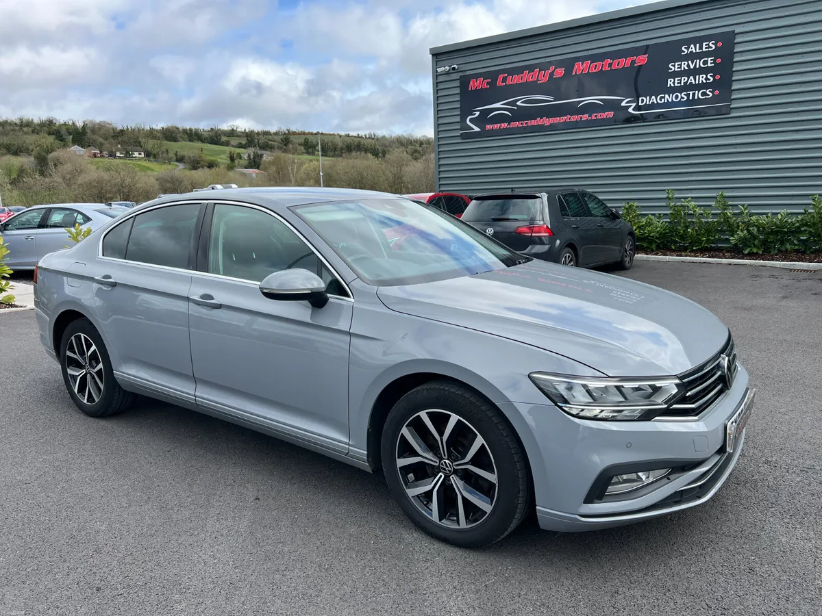 2022 Volkswagen Passat SEL 2.0 TDI - Automatic - Image 2