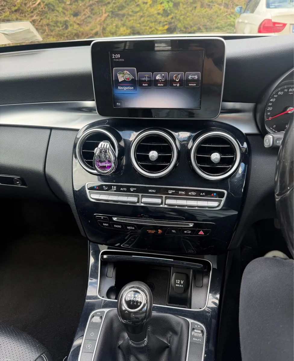 MERCEDES 161 C200 UK IMPORT - Image 3