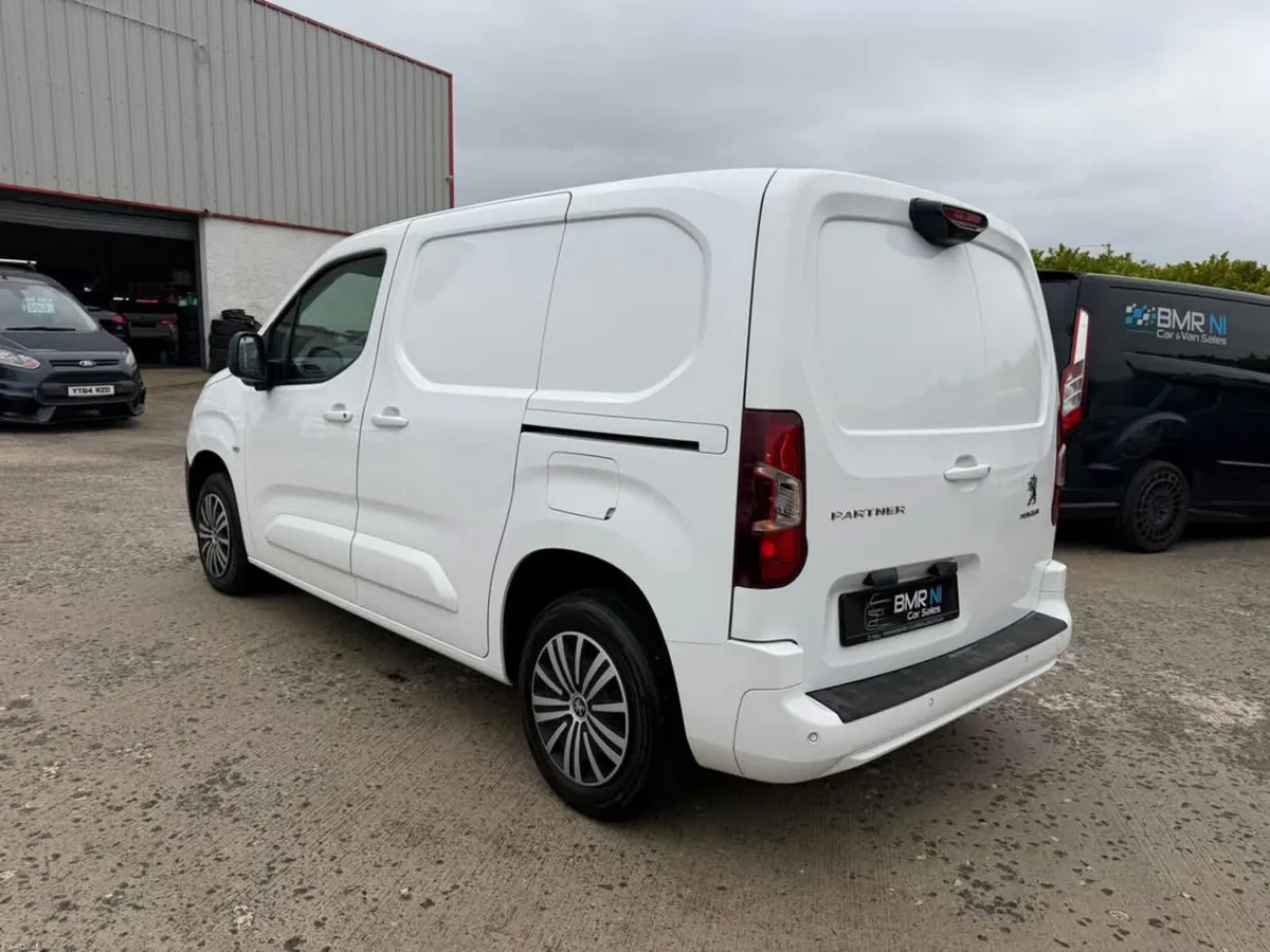 2019 PARTNER 1.6 HDI Top Spec Model - Image 4