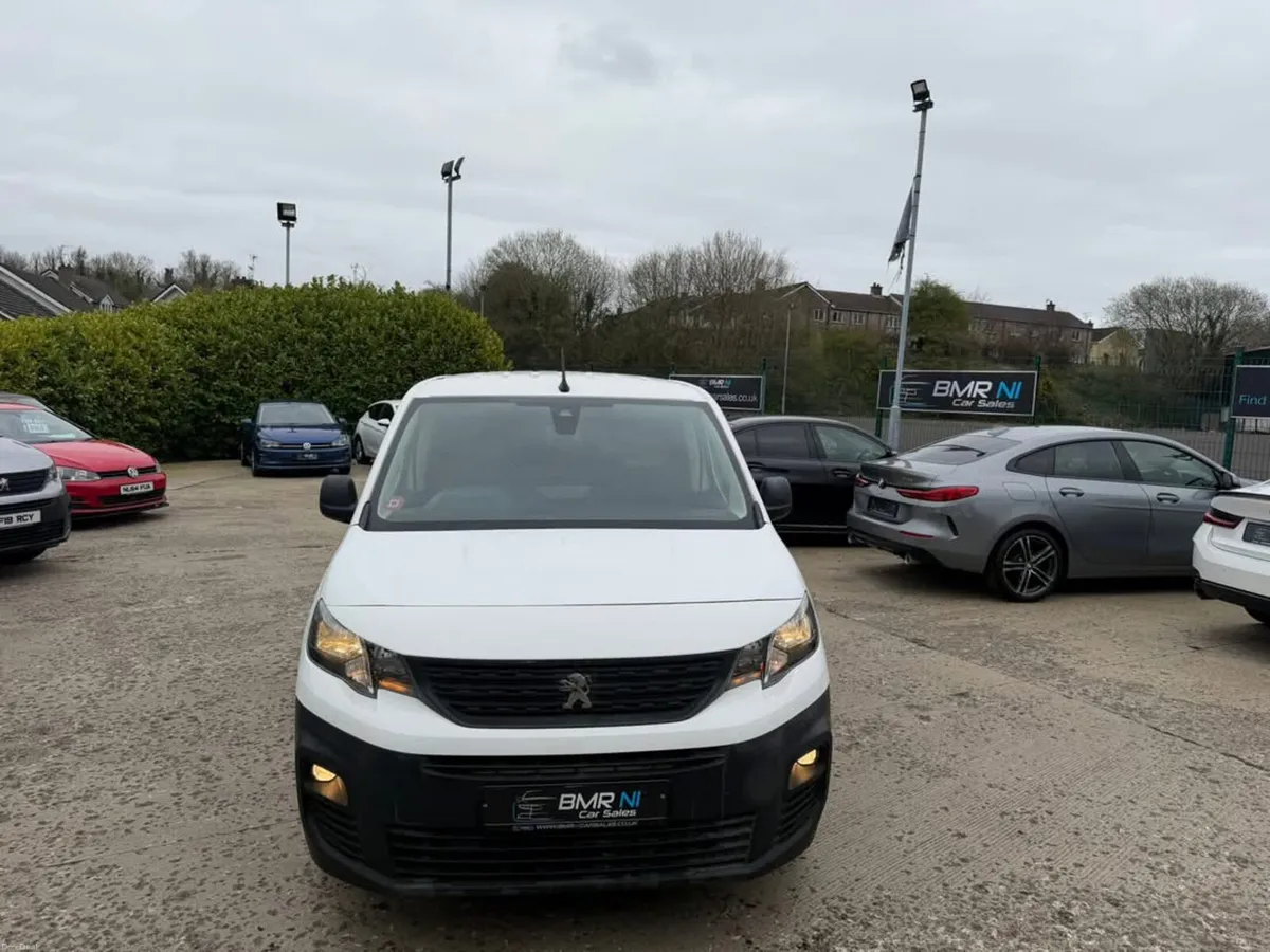 2019 PARTNER 1.6 HDI Top Spec Model - Image 2