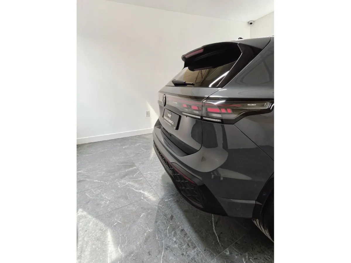 Volkswagen Tiguan R-LINE TSI DSG - Image 4