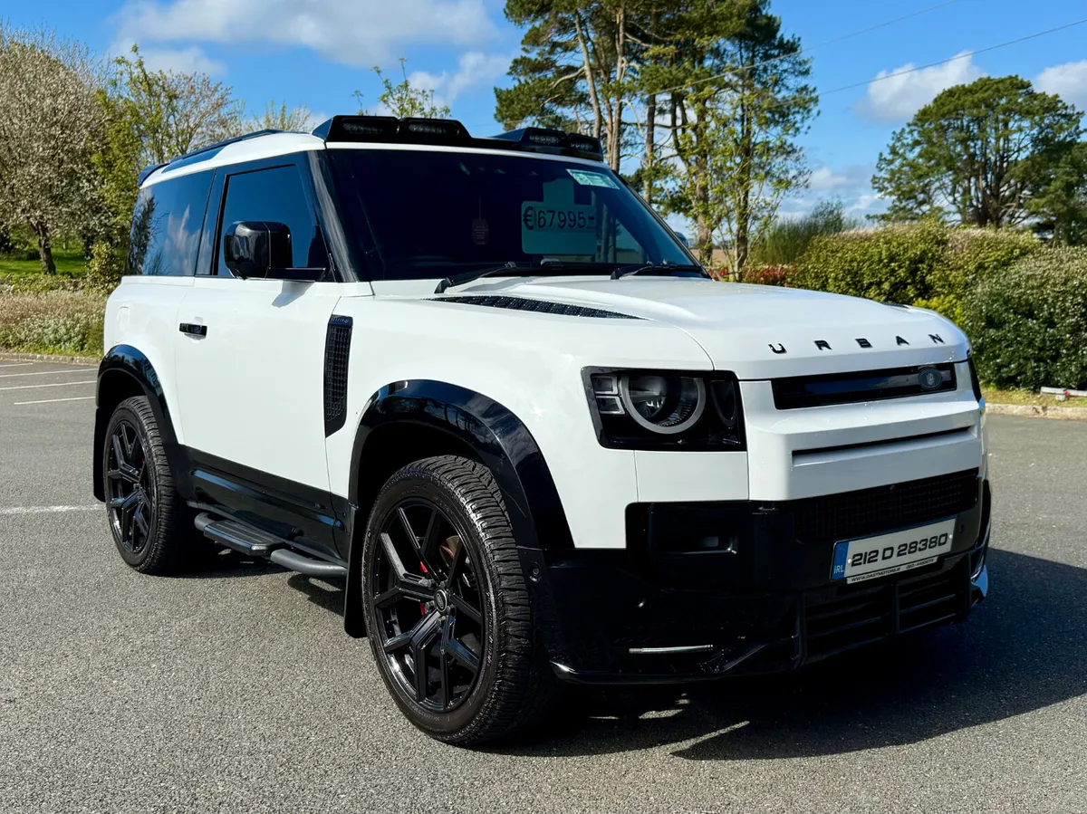 2021 Land Rover Defender HARD TOP AUTO 3 SEATS - Image 1