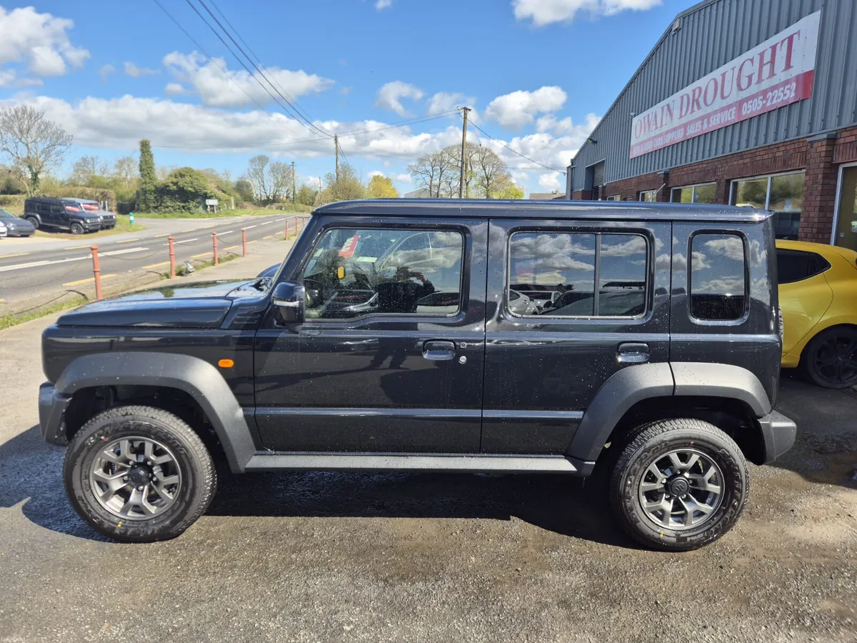 2025 SUZUKI JIMNY NOMADE 1.5 MANUAL - Image 2