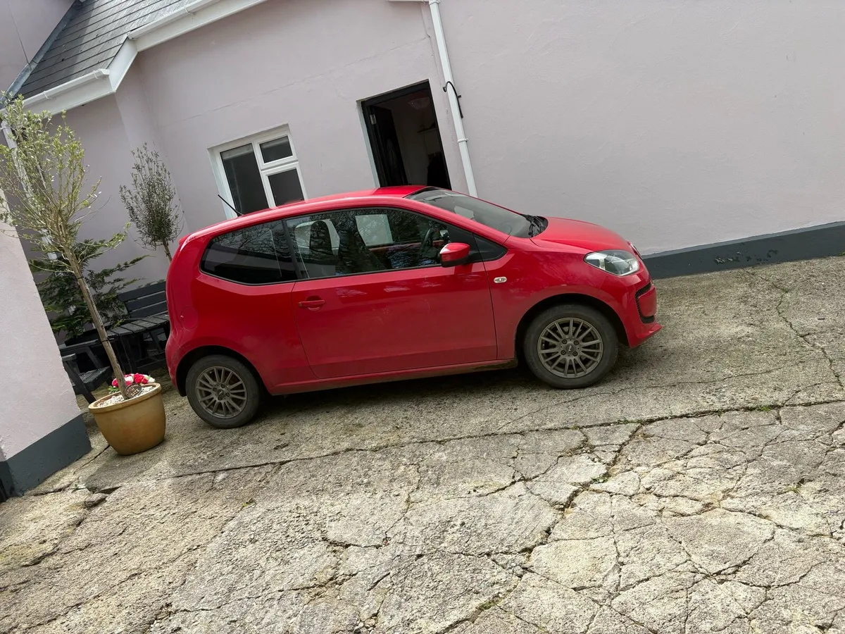 Volkswagen Up - Image 1