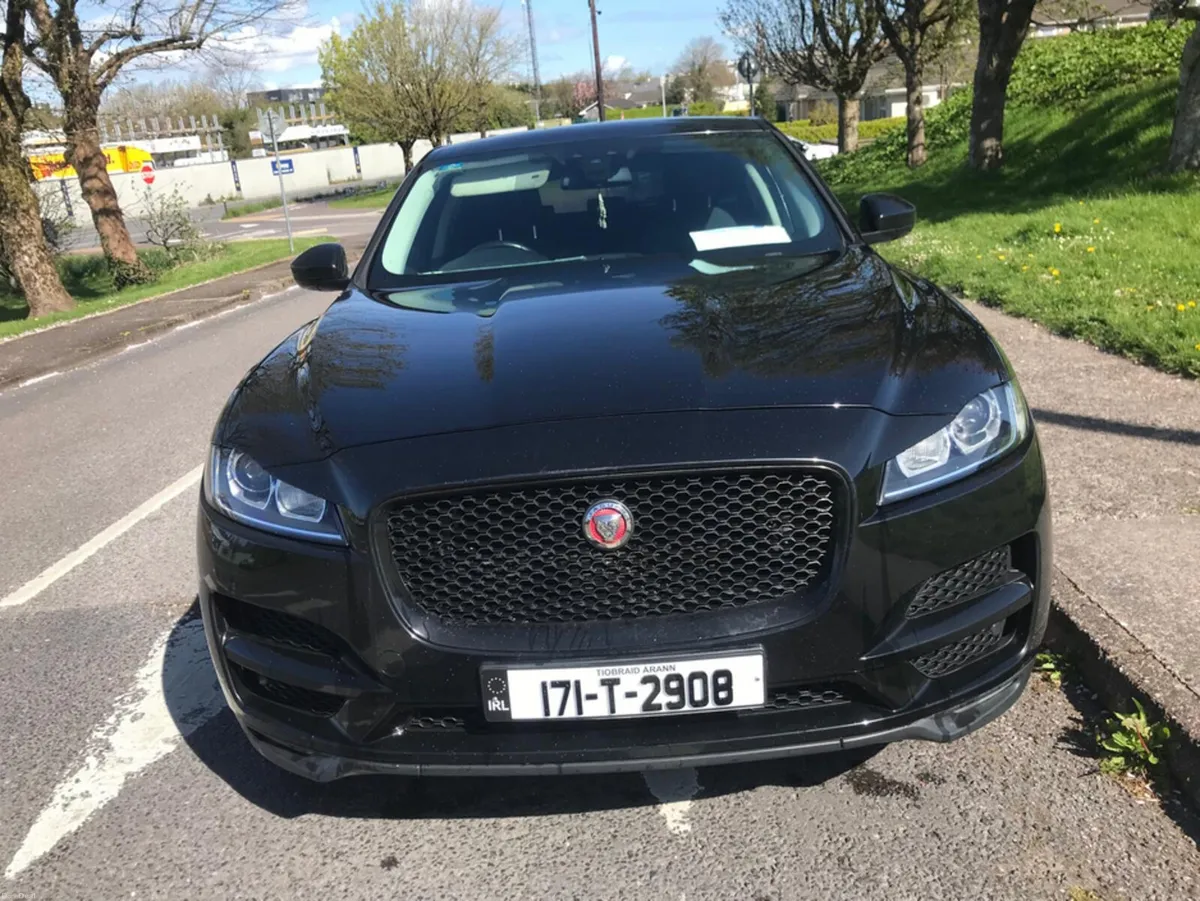 Jaguar F-Pace 2.0 D RWD SE PURE 5DR - Image 1