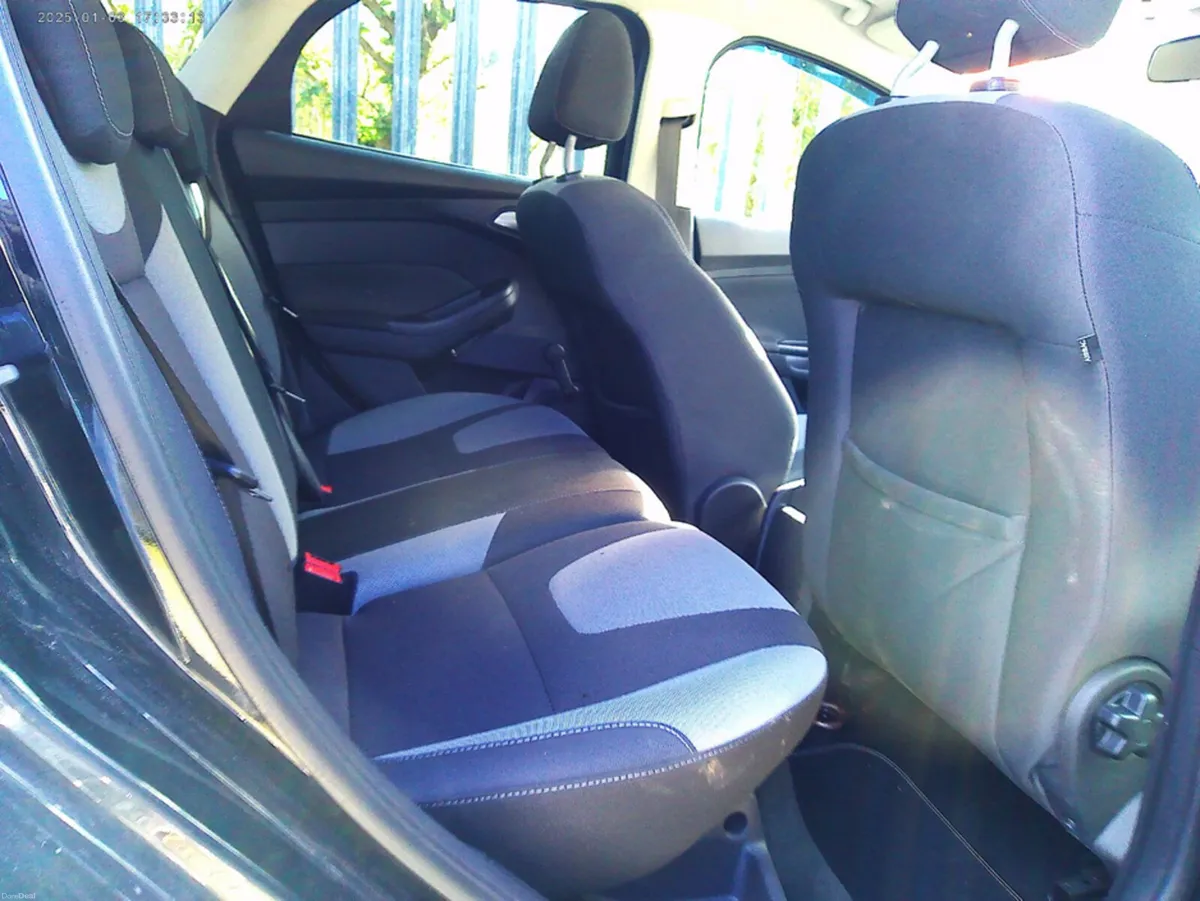 Ford Focus 1.6 TDCI ZETEC 113BHP 5DR - Image 3