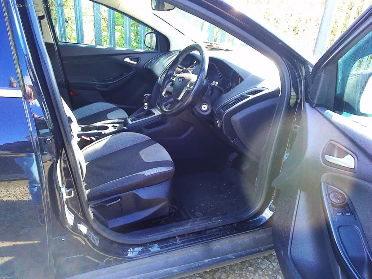 Ford Focus 1.6 TDCI ZETEC 113BHP 5DR - Image 4