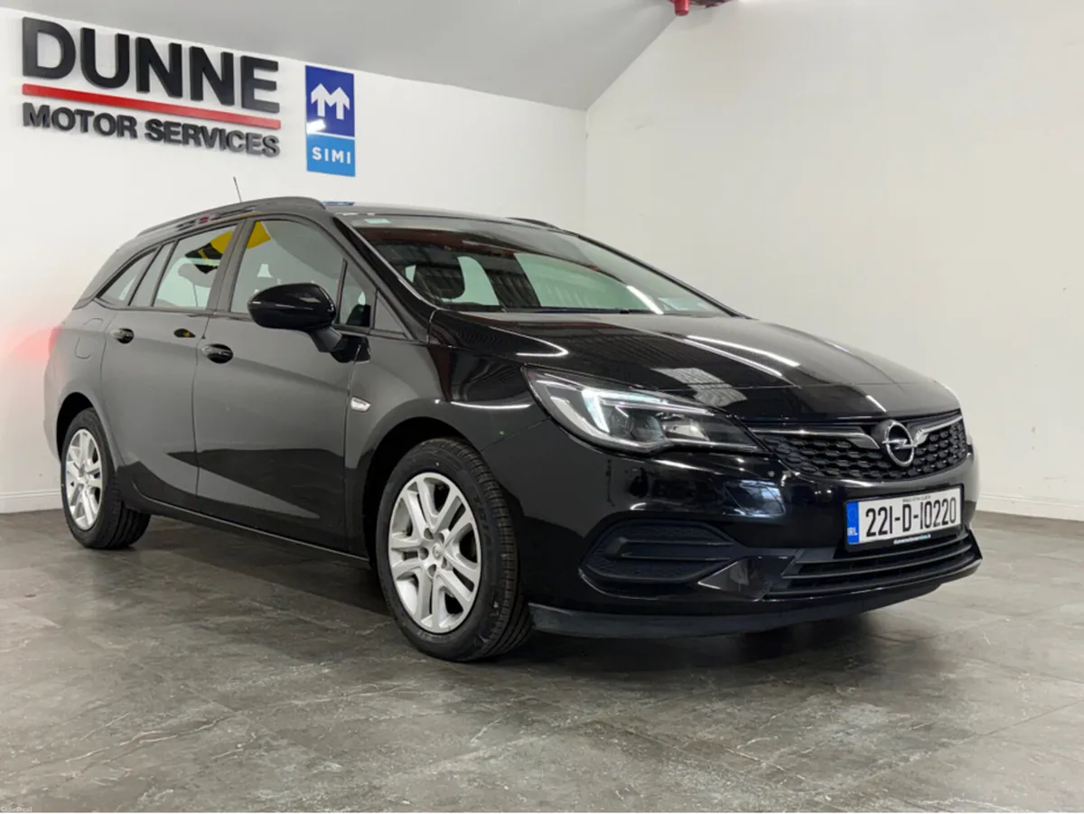 Opel Astra **SPORT TOURER MODEL**MULIPLE SERVICE H - Image 4