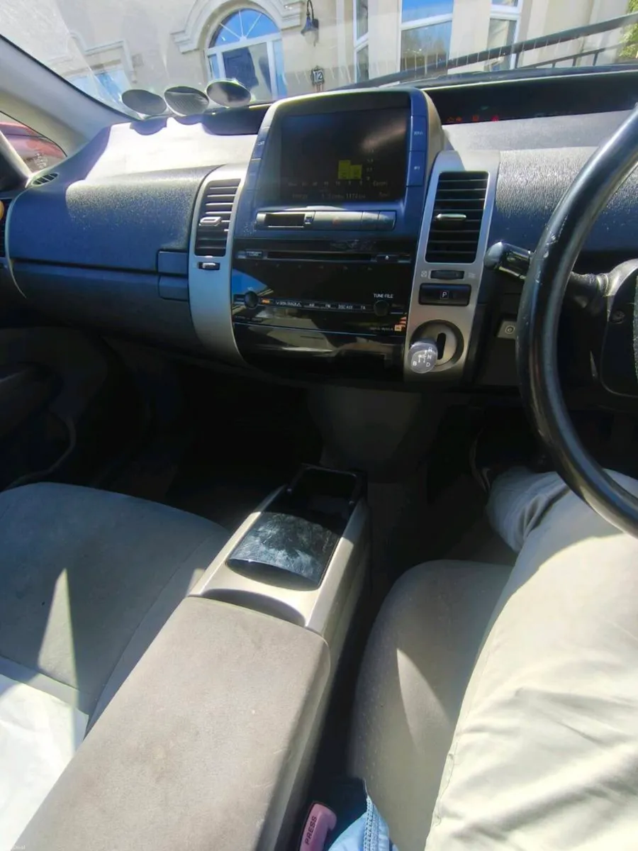 Toyota Prius for parts - Image 4