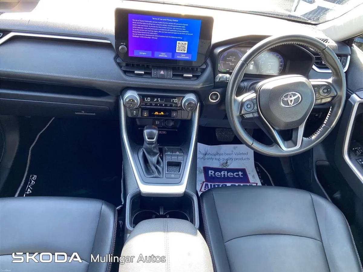 Toyota RAV4 2.5 Hybrid Sol 2WD - Image 2