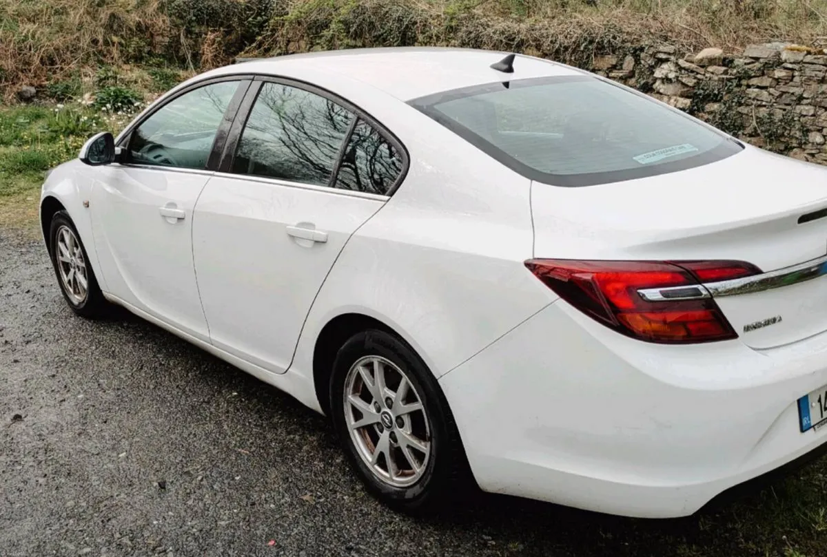 Opel Insignia 2014 (White 142) - Image 4