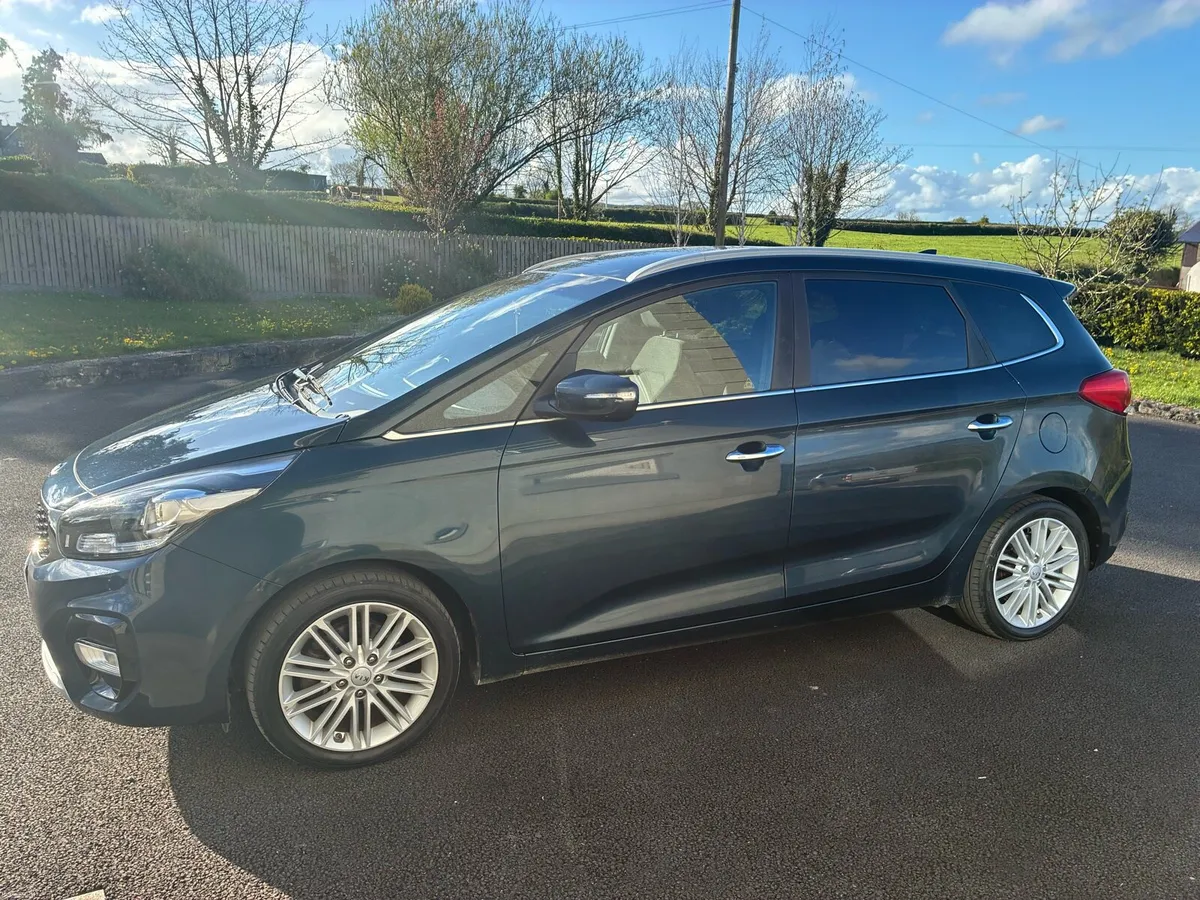 Kia Carens - Image 2