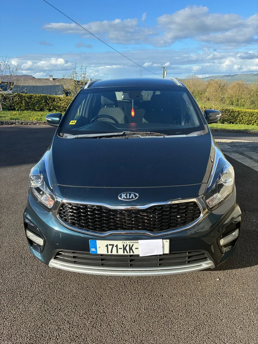 Kia Carens - Image 1