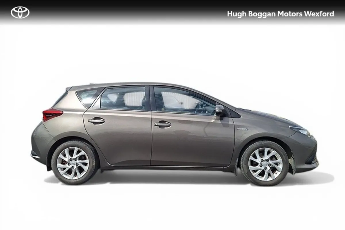 Toyota Auris HYBRID LUNA, VERY ECONOMICAL TO RUN!! - Image 3