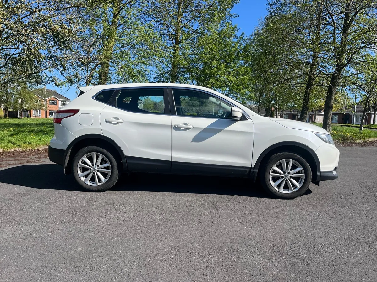 Nissan Qashqai pearl white 1.6 diesel⛽️ - Image 4