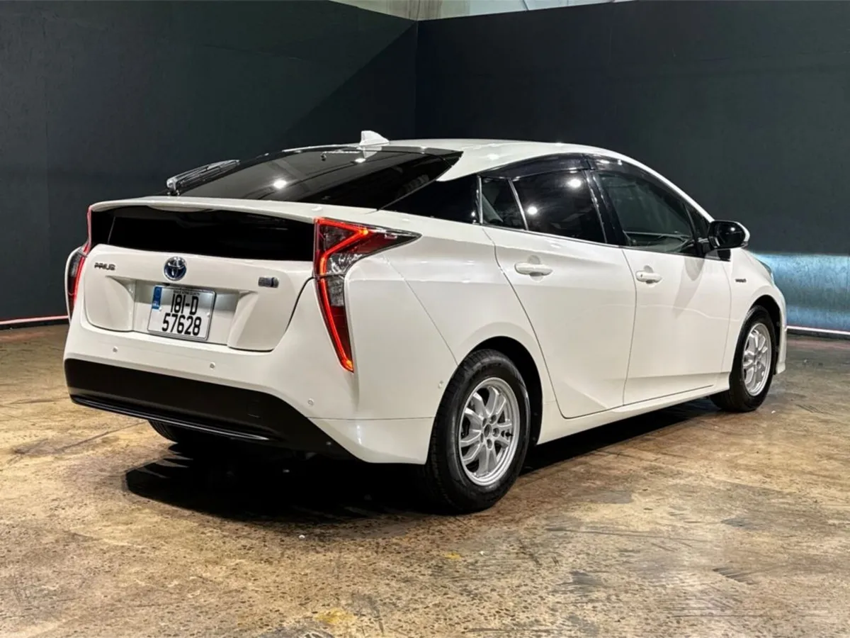 Toyota Prius HYBRID 1.8 AUTOMATIC - REVERSE CAMERA - Image 4