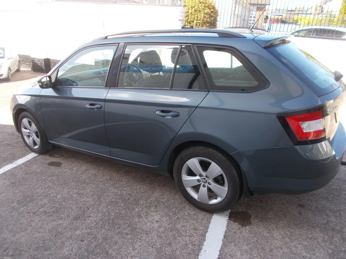 Skoda Fabia Estate Automatic - Exceptional - Image 3