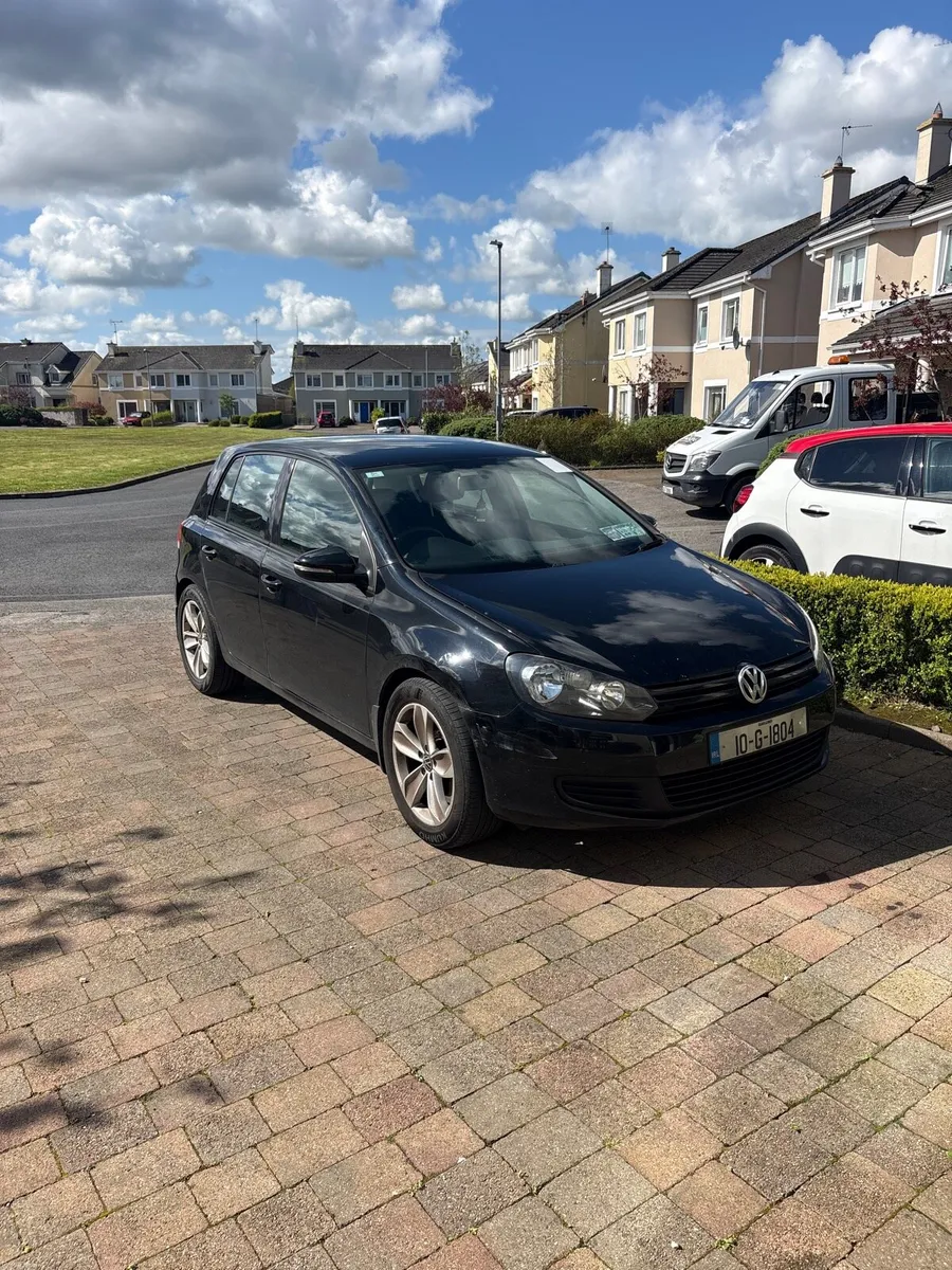 1.6 L Volkswagen Golf 2010 - Image 2