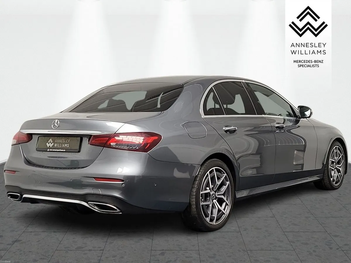 Mercedes-Benz E-Class E220d  AMG Line Premium - Image 6
