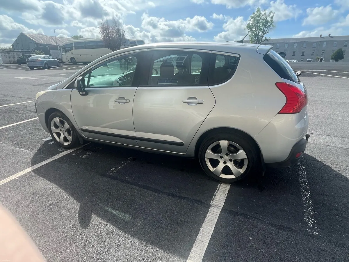 Peugeot 3008 1.6L Diesel 2010 - Image 2