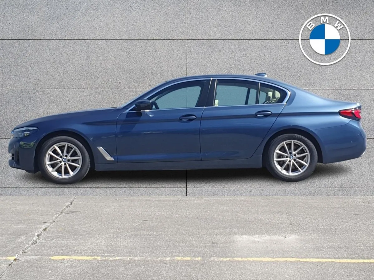 BMW 5-Series 520d SE Saloon - Image 3