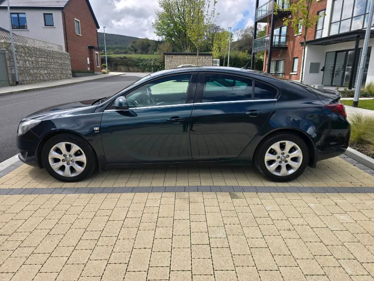 2015 INSIGNIA SRI / NCT, TAX & SERVICED! - Image 2