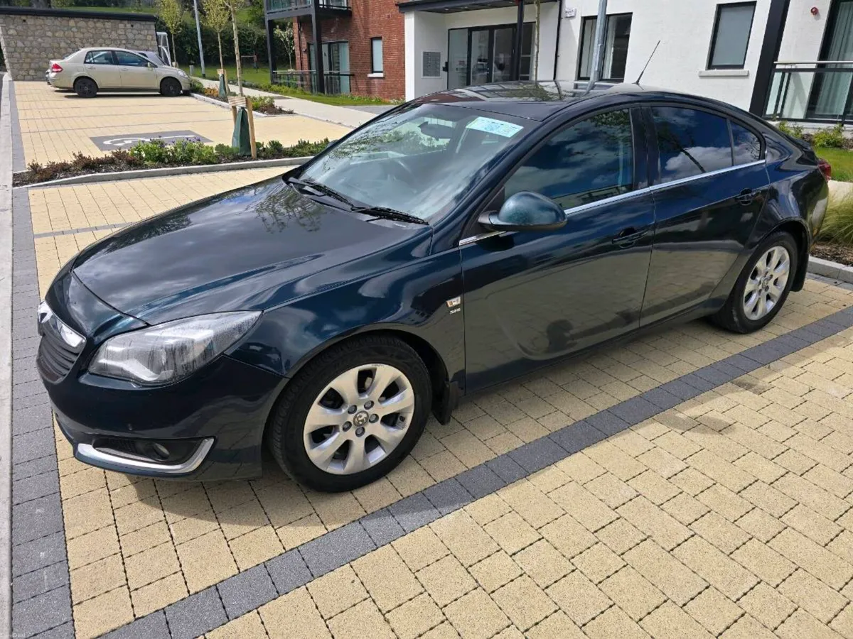 2015 INSIGNIA SRI / NCT, TAX & SERVICED! - Image 1