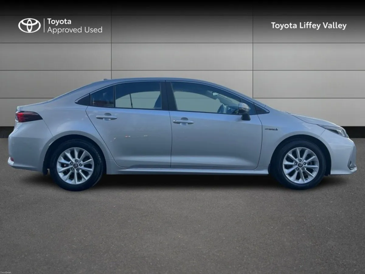 Toyota Corolla COROLLA LUNA HYBRID SALOON - Image 3