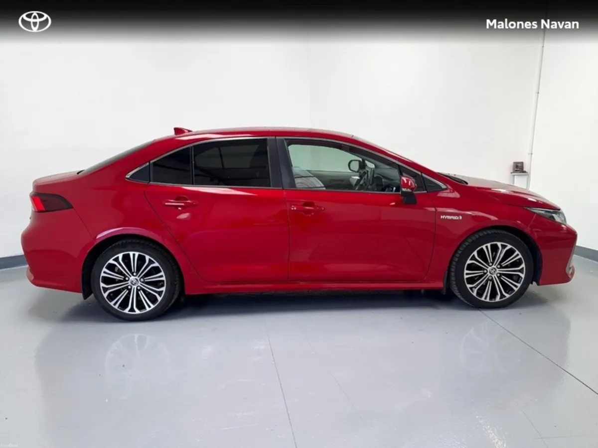 Toyota Corolla HYB LUNA SPORT 4DR AUTO - Image 3