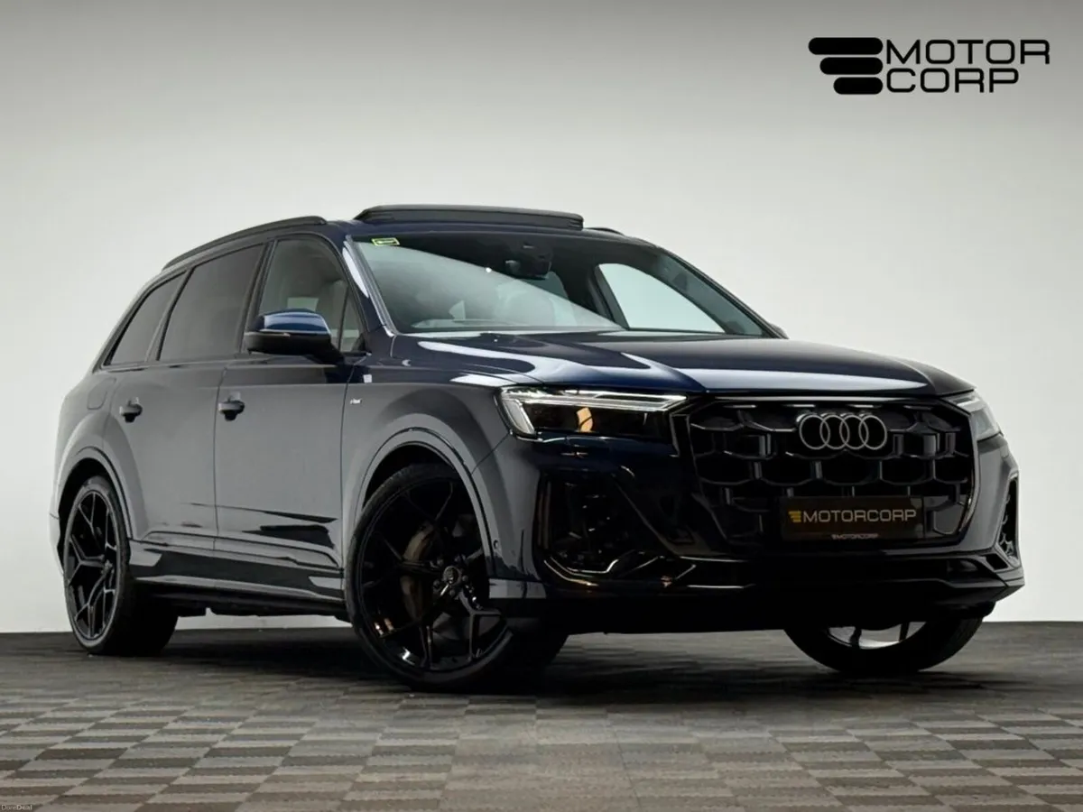 Audi Q7 261 (2026) S LINE TFSI E QUATTRO *PAN ROOF - Image 1