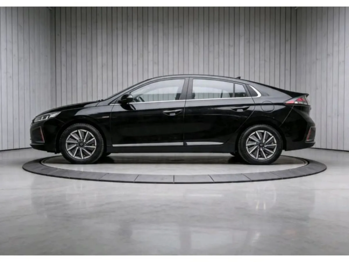 Hyundai IONIQ PREMIUM EV - Image 3