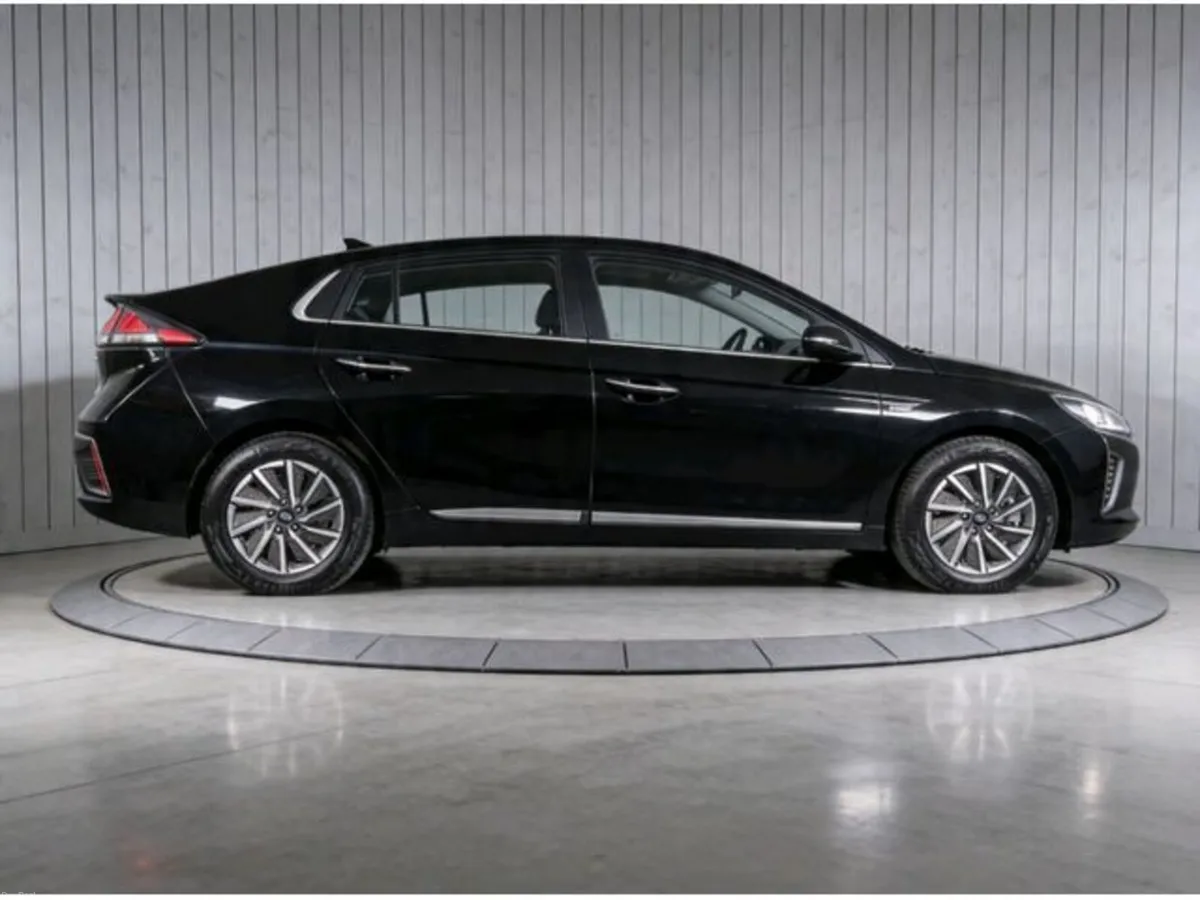 Hyundai IONIQ PREMIUM EV - Image 4